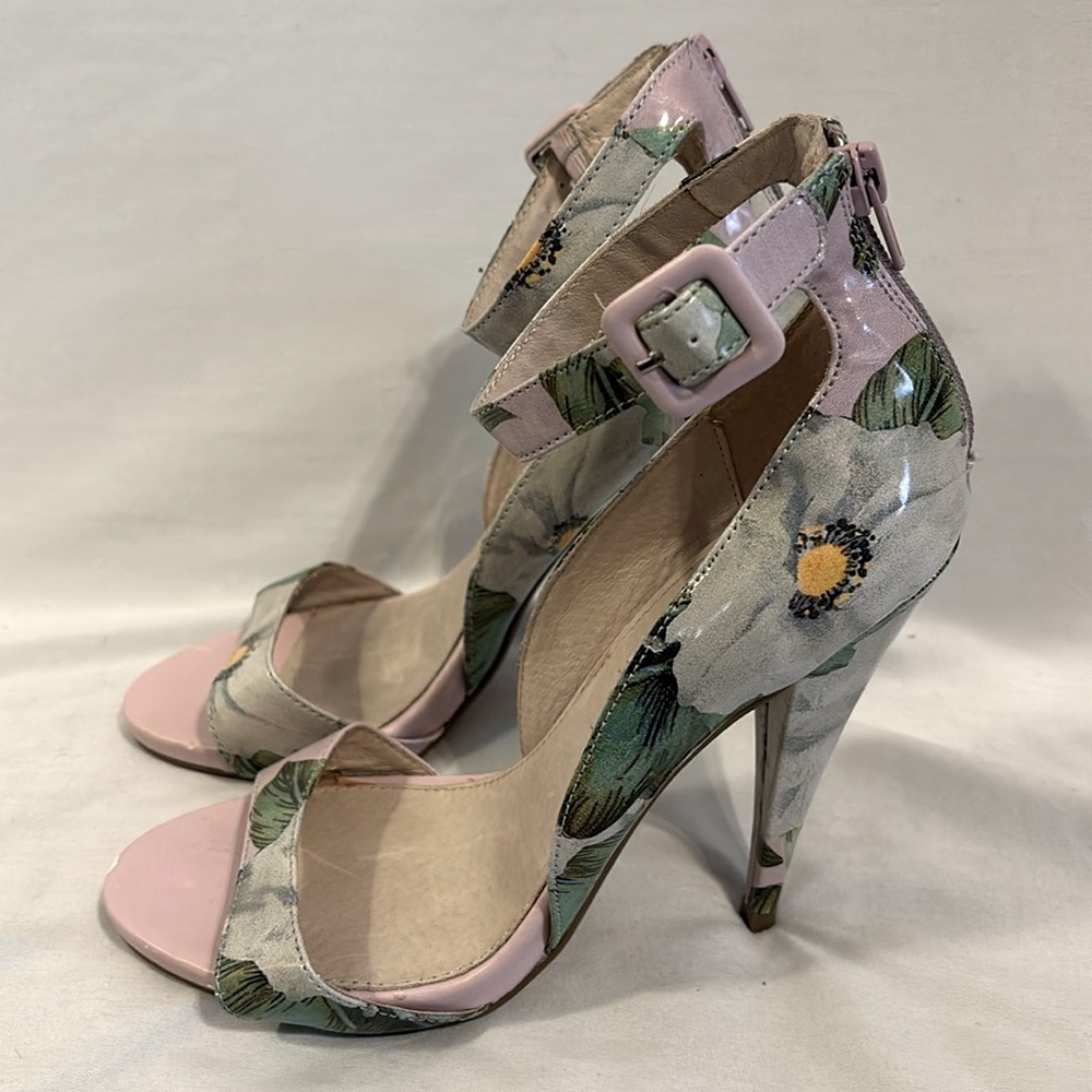 Steve Madden Floral Heels Sandals Ankle Strap Size 7.5 Siminal